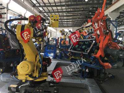 Four-door piping Four-door piping