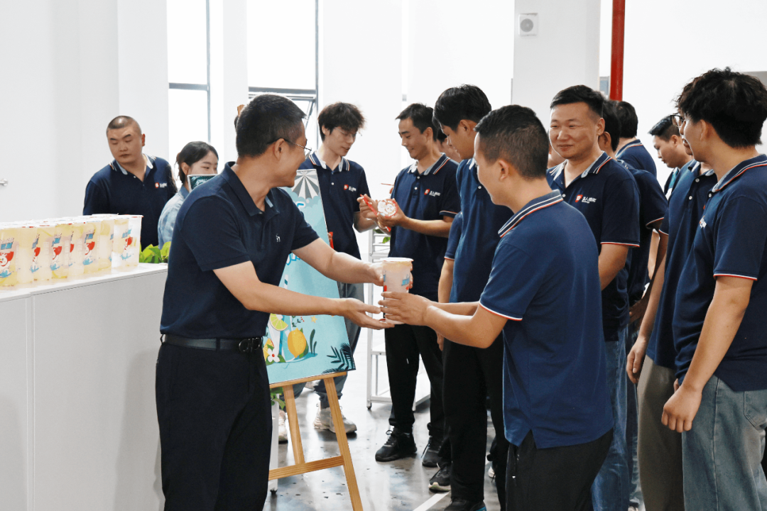 Fighting the heat and delivering coolness | Jiangsu Beigong Union carries out employee care activities
